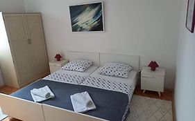 Studio Darija For 2 Persons S Terasom Wi-Fi & Parking